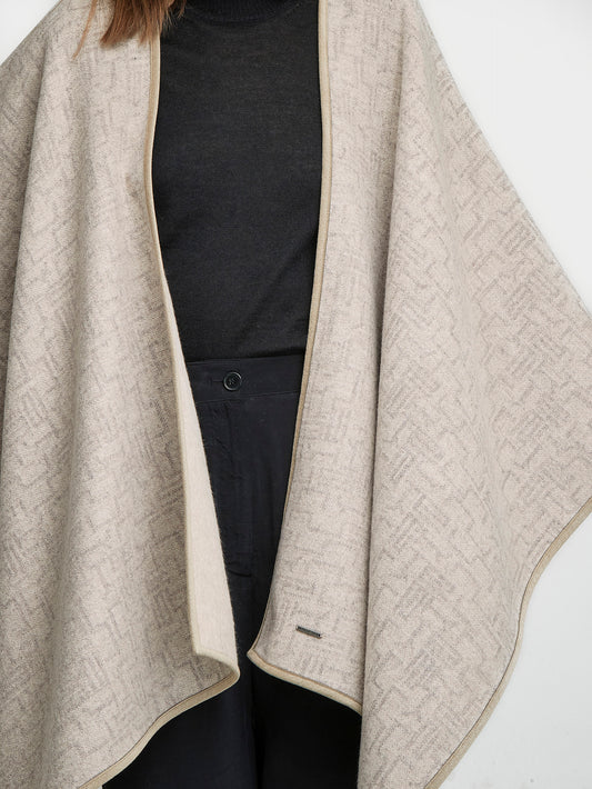 Yper Cape Baby Alpaca Color Beige