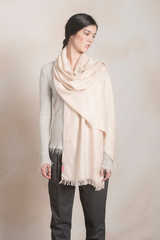 Chancay - 16 Shawl Royal Alpaca & Silk Color Beige