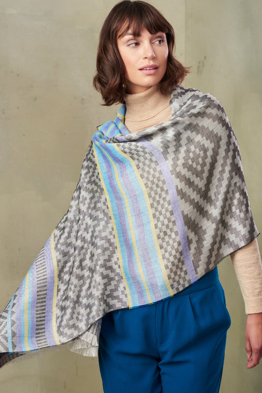 Terciopelo Shawl Baby Alpaca Color Light Blue