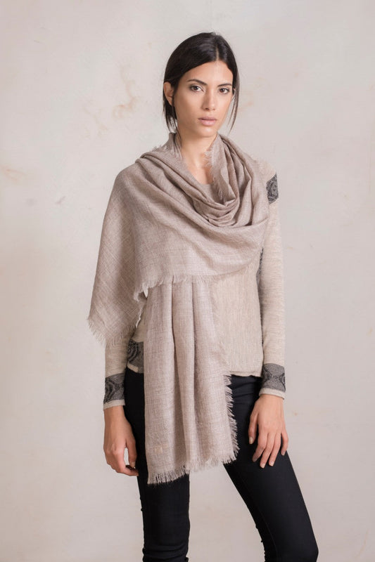 Pato Shawl Baby Alpaca Color Beige Medio