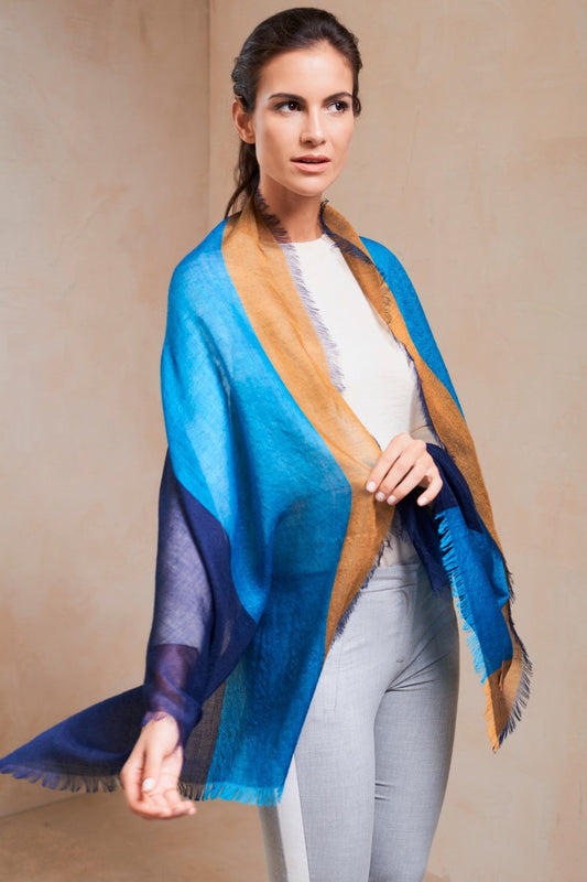 Satelite Shawl Baby Alpaca Color Blue Marino