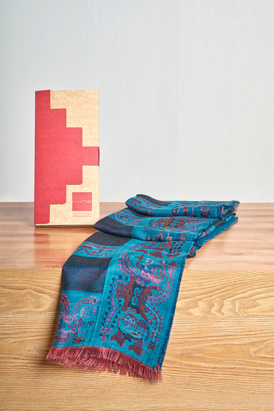 Nazca - 33 Shawl Royal Alpaca & Silk Color Blue