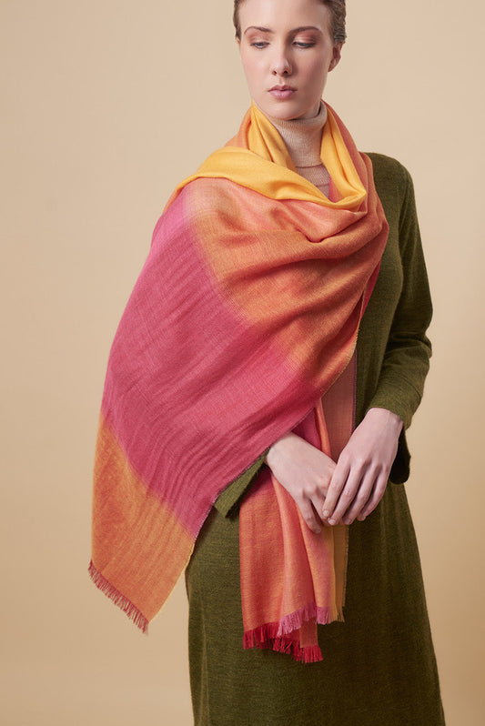 Ugarte Shawl Baby Alpaca Color Red