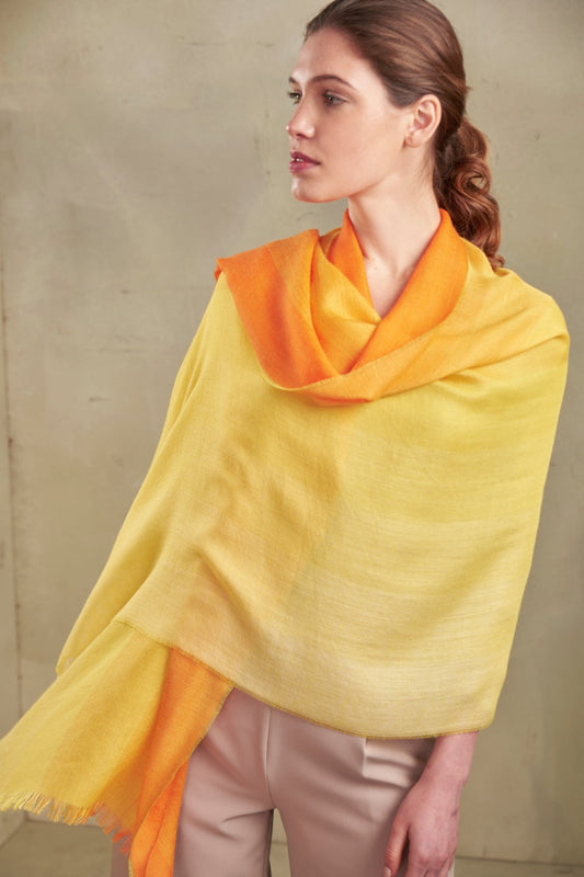 Trujillo Shawl Baby Alpaca Color Amarillo