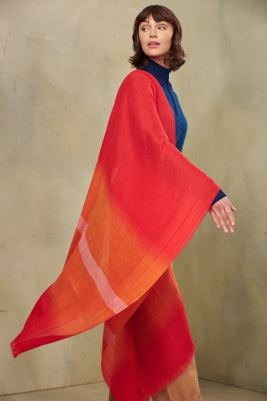 Tocai - A Shawl Baby Alpaca Color Red