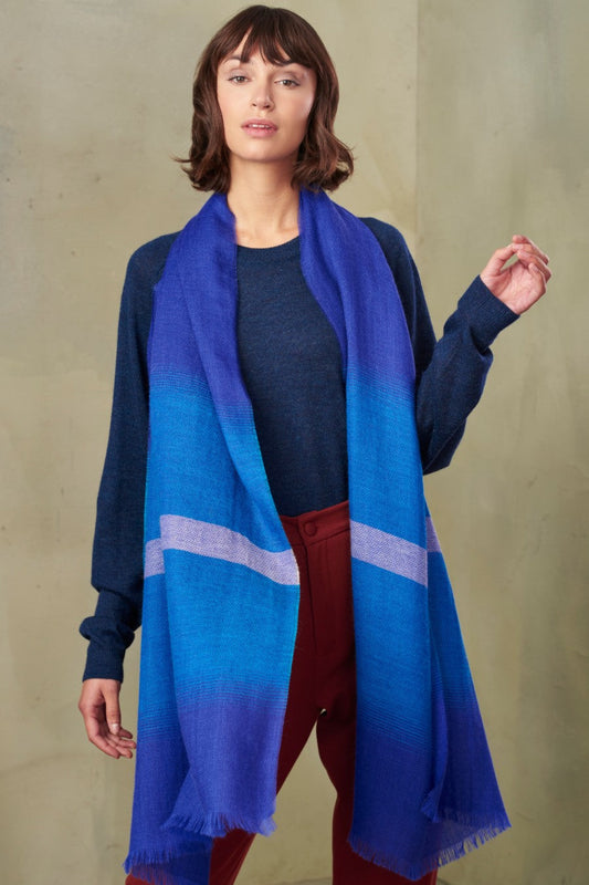 Tocai - A Shawl Baby Alpaca Color Blue