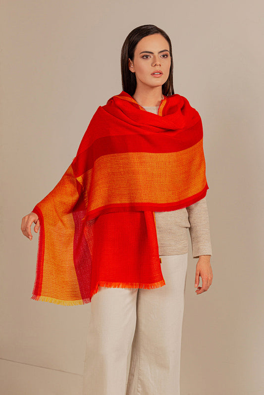 Uatuka Shawl Baby Alpaca Color Red