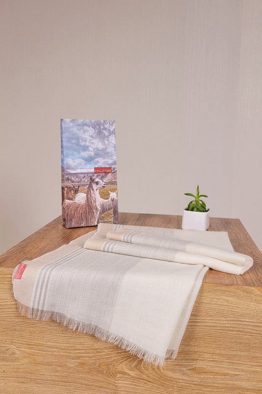 Uju Shawl Baby Alpaca Color Ecru