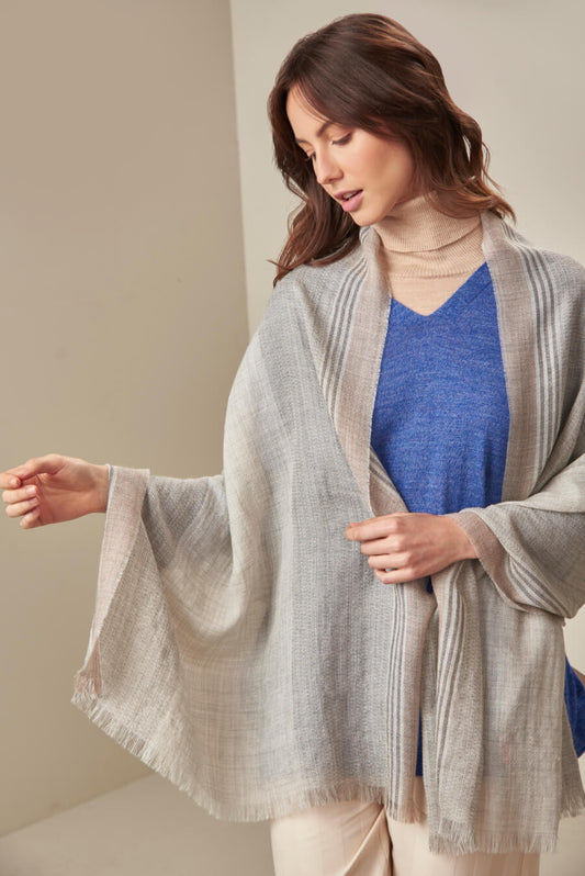 Uju Shawl Baby Alpaca Color Grey