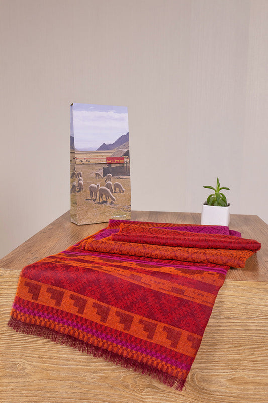 Villahermosa Shawl Baby Alpaca Color Fucsia