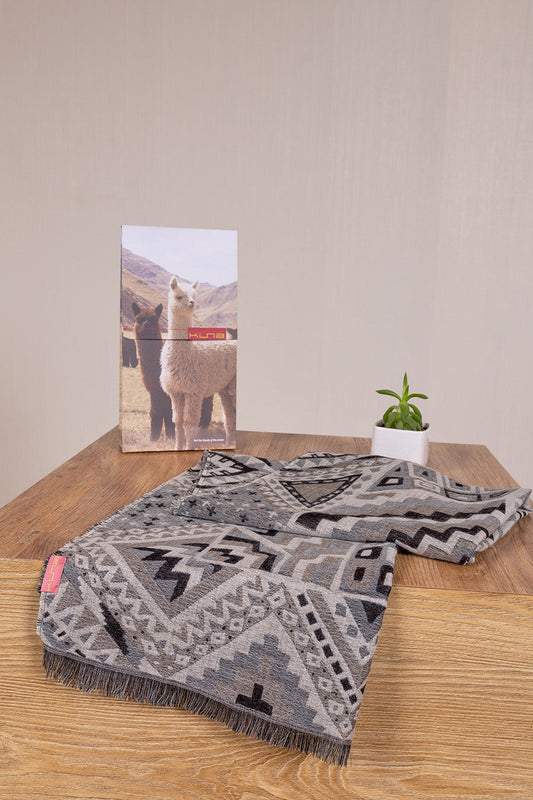 Vinelli Shawl Baby Alpaca Color Black