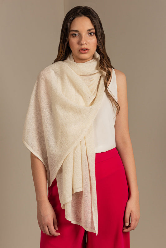 Ubinas Shawl Baby Alpaca Color Ecru