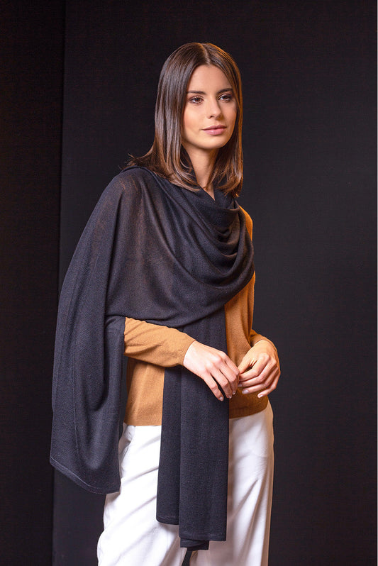 Bouveret Shawl Vicuña Color Black