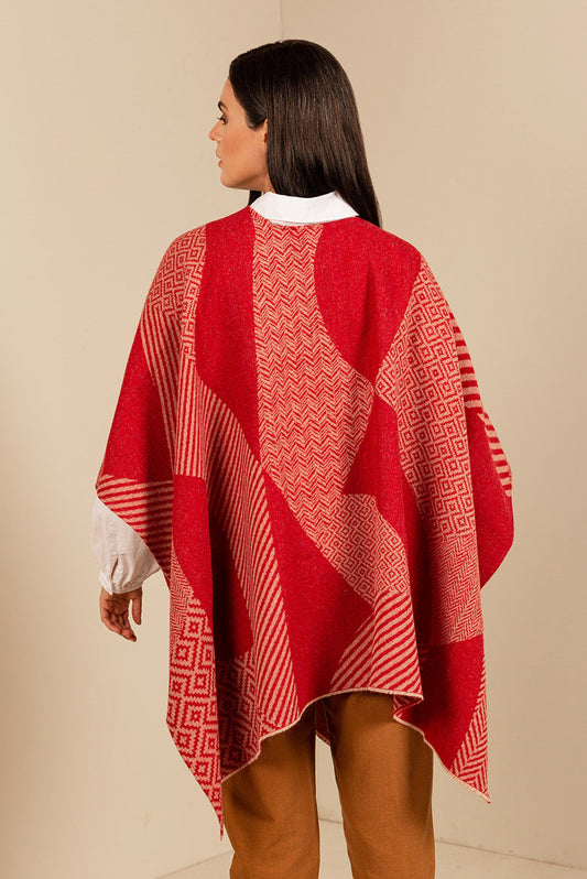 Urubu Cape Baby Alpaca Color Red