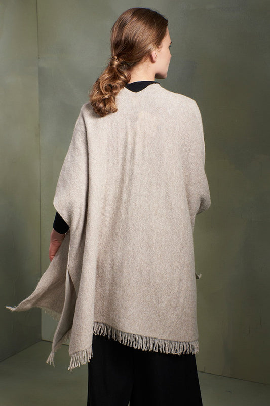 Tibra Cape Baby Alpaca Color Sabbia & Ecru