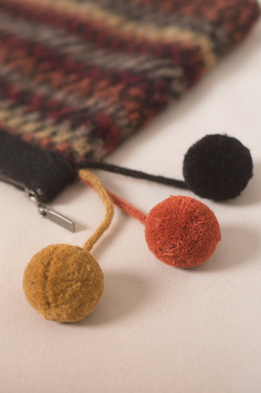 Bolso de mano Play Alpaca Color Negro